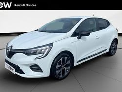 Blanc Utilisé 2023 Renault Clio V Evolution Citadine | 15 990 € (Prix juste)