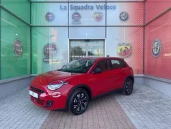 Rouge Nouvelle 2025 Fiat 600E Red SUV | 26 990 € (Prix juste)