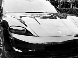 Noir Utilisé 2020 Porsche Taycan 4S Performance Package Berline | 68 900 € (Prix juste)