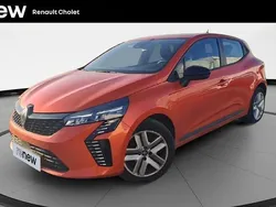 Orange Utilisé 2024 Renault Clio V Evolution Citadine | 15 990 € (Prix juste)