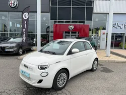 Blanc Utilisé 2022 Fiat 500e Action Citadine | 12 990 € (Prix juste)