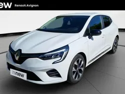 Blanc Utilisé 2023 Renault Clio V Evolution Citadine | 15 299 € (Prix juste)