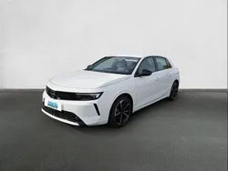 Blanc Utilisé 2023 Opel Astra Edition Berline | 25 990 € (Prix juste)