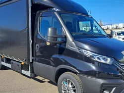 Noir Nouvelle 2025 Iveco Daily Van | 79 080 € (Prix cher)