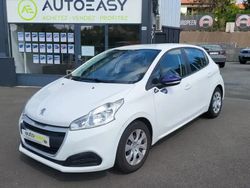 Blanc Utilisé 2018 Peugeot 208 Citadine | 10 990 € (Prix assez cher)