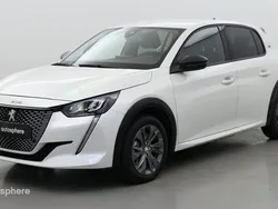 Blanc Utilisé 2022 Peugeot e-208 Allure Citadine | 16 999 € (Prix juste)