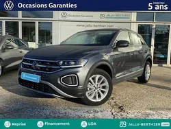 Gris Utilisé 2023 VW T-Roc Style SUV | 28 690 € (Prix juste)