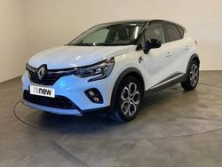 Blanc Occasion 2022 Renault Captur Techno SUV | 21 590 € (Prix assez cher)