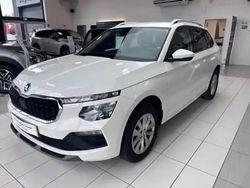 Blanc cristal Utilisé 2024 Skoda Kamiq Selection SUV | 22 990 € (Super prix)