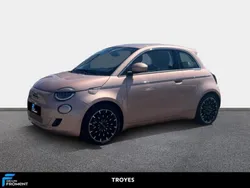 Rouge Utilisé 2022 Fiat 500e La Prima Berline | 17 990 € (Prix juste)