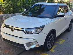 Blanc Utilisé 2016 Ssangyong Tivoli SUV | 13 500 €