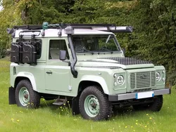 Vert Utilisé 2015 Land Rover Defender Heritage SUV | 78 900 €