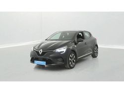 Utilisé 2021 Renault Clio V LIMITED Citadine | 15 990 € (Prix juste)