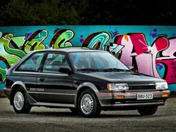 Noir Utilisé 1986 Mazda 323 Berline | 46 900 €