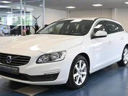 Blanc Utilisé 2016 Volvo V60 Business Edition Break | 12 995 €