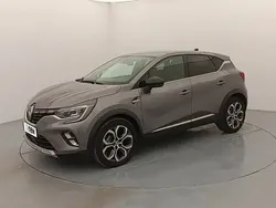 Gris Utilisé 2023 Renault Captur Techno SUV | 18 799 € (Prix juste)