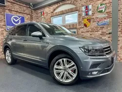 Gris Utilisé 2020 VW Tiguan Allspace Highline SUV | 33 970 € (Prix juste)