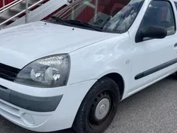 Blanc Utilisé 2005 Renault Clio II Citadine | 1 900 €