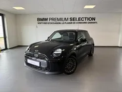 Noir Utilisé 2024 Mini Cooper Essential Citadine | 29 738 € (Prix juste)