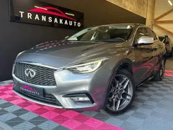 Gris Utilisé 2016 Infiniti Q30 Premium Citadine | 16 990 €