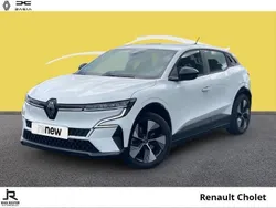 Blanc Utilisé 2022 Renault Mégane Equilibre SUV | 19 990 € (Prix juste)