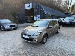 Beige Utilisé 2009 Renault Clio III Dynamique Citadine | 6 500 € (Prix cher)