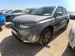 Gris Utilisé 2023 Suzuki Vitara SUV | 18 990 € (Prix juste)