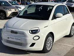 Blanc Utilisé 2022 Fiat 500e Action Citadine | 12 530 € (Bon prix)