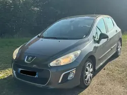 Gris Utilisé 2012 Peugeot 308 Active Berline | 3 990 € (Prix juste)
