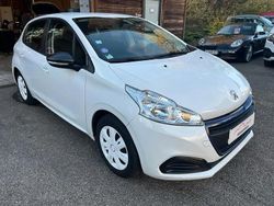 Blanc Utilisé 2016 Peugeot 208 Citadine | 5 990 € (Bon prix)