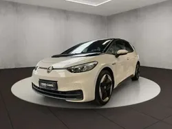 Blanc Utilisé 2023 VW ID.3 Pro Citadine | 29 220 € (Prix assez cher)