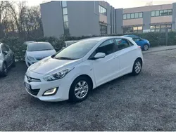 Blanc Utilisé 2013 Hyundai i30 SE Berline | 7 990 € (Prix juste)