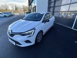 Utilisé 2023 Renault Clio V Evolution Citadine | 14 989 € (Prix juste)