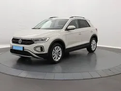 Gris Utilisé 2024 VW T-Roc Edition SUV | 30 990 € (Prix assez cher)