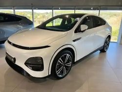 Blanc Occasion 2025 XPENG G6 AWD Performance SUV | 47 000 €