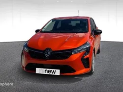 Gris Nouvelle 2024 Renault Clio V Evolution Berline | 16 290 € (Super prix)