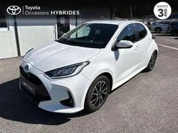 Utilisé 2022 Toyota Yaris Hybrid Design Berline | 19 880 € (Prix juste)