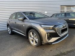 Gris typhon métallisé Occasion 2025 Audi Q4 e-tron S-Line SUV | 50 890 € (Bon prix)