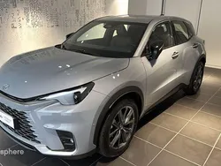 Gris Utilisé 2025 Lexus LBX SUV | 41 900 € (Prix cher)