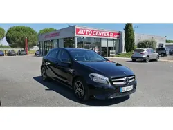 Noir Utilisé 2015 Mercedes 180 Berline | 15 490 € (Prix juste)