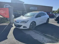 Blanc Utilisé 2012 Opel Astra GTC Sport Coupé | 7 490 €