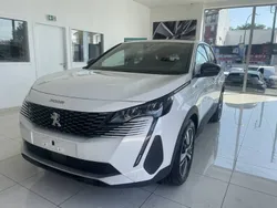 Blanc Utilisé 2023 Peugeot 3008 SUV | 30 174 € (Prix juste)