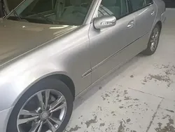 Argent Utilisé 2005 Mercedes E220 Berline | 9 000 €