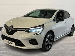 Blanc Utilisé 2023 Renault Clio V Evolution Berline | 13 999 € (Prix juste)