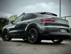Gris Utilisé 2020 Porsche Cayenne Turbo SUV | 64 950 € (Prix juste)