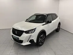 Blanc Utilisé 2021 Peugeot 2008 GT SUV | 17 990 € (Prix juste)