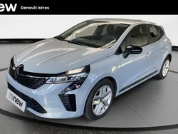 Gris Utilisé 2024 Renault Clio V Evolution Citadine | 15 999 € (Prix juste)