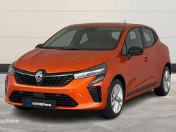 Orange Utilisé 2024 Renault Clio V Evolution Berline | 17 499 € (Prix juste)