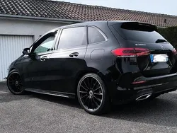 Noir Utilisé 2019 Mercedes B200 AMG line Monospace | 27 800 € (Prix assez cher)