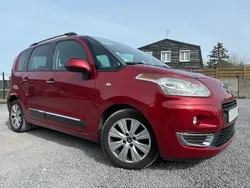 Rouge Utilisé 2010 Citroën C3 Exclusive Citadine | 4 490 € (Prix assez cher)
